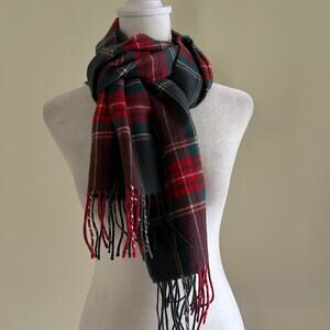 D&T Softer Than Cashmere Scarf Plaid Classic Fringe Hem Holiday Preppy